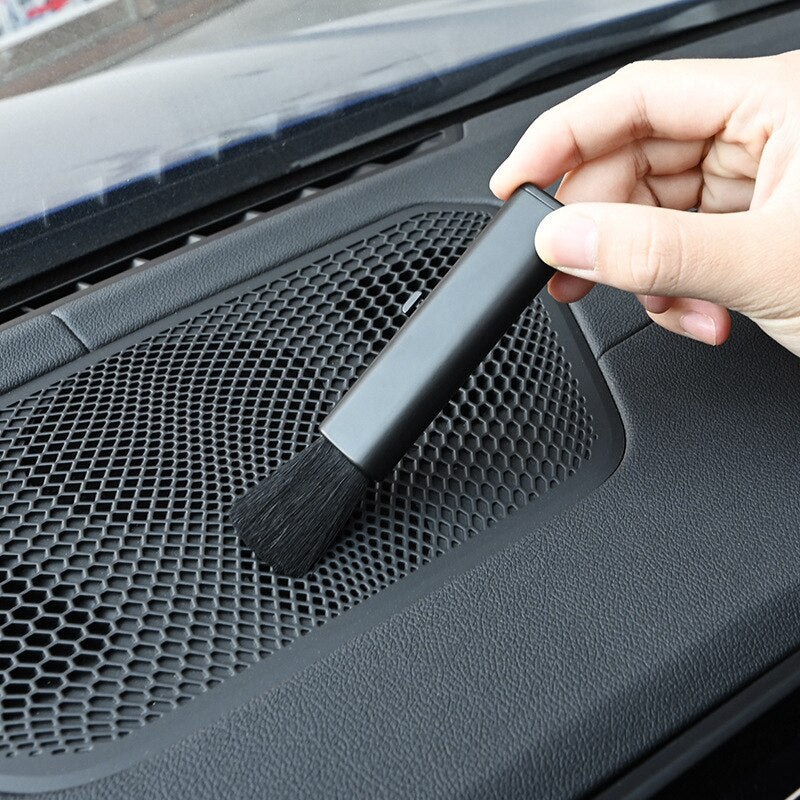 1 Pcs Car Conditioning Air Outlet Brush Retractable Cleaning Brush Computer Keyboard Cleaning Plastic Small Soft Brush